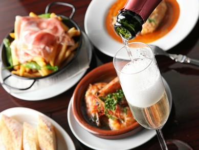 レア物ワインが中心の品揃えは、ワイン好きの心をくすぐります