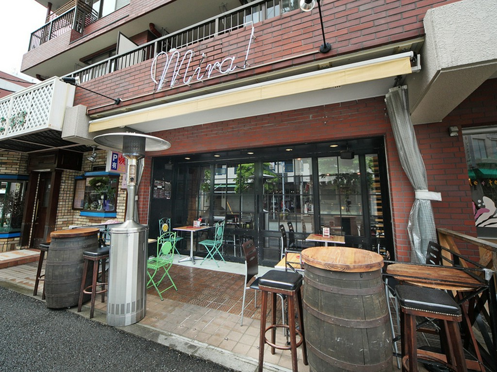 お天気の良い日はテラス席がオススメ