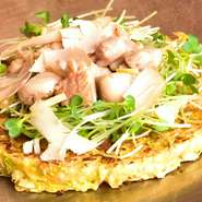 大山鶏を贅沢に使用
最後に乗せる「鶏節」がまたうまい