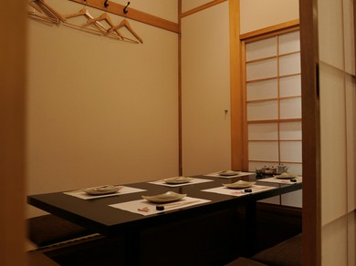 ２名様から最大20名様までの個室のご用意が可能です。