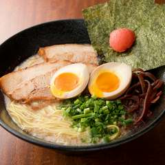 ボリュームたっぷり『九州とんこつ全部入りらぁめん』