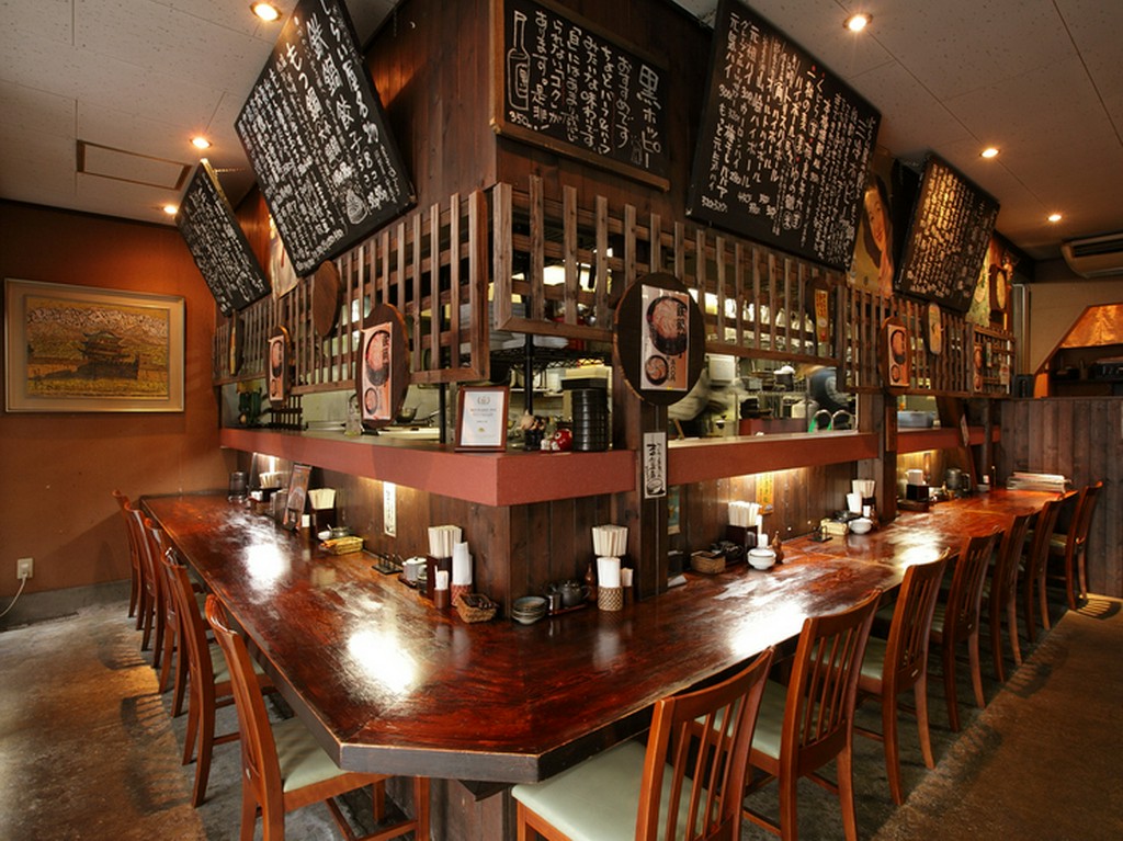 お一人でも気兼ねなく入れて、ゆっくりと美味しい時間すごせます