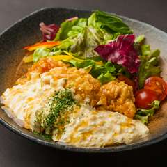 自家製タルタルソースをたっぷりのせた『チキン南蛮』