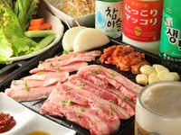 サニーレタス 690円 エゴマの葉　　590円
ネギサラダ　590円　焼き用キムチ　390円
タマネギ　　290円　ニンニク　　　190円
トウガラシ　290円