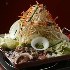 旨味を吸った野菜が美味しい『ホルモン鍋』
