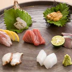 九州近海で捕れた鮮度抜群の魚介がたっぷり『刺身の盛り合わせ』