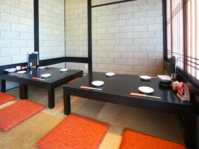 落ち着いた雰囲気でゆっくりお食事を