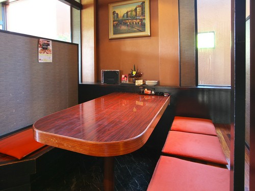 6名まで座れるボックス席