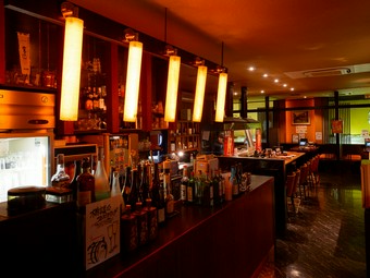 女性にも人気のオシャレな店内、宴会や女子会にもおすすめ