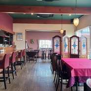 ファミリーやカップルでの利用はもちろんですが、忘新年会など少人数～の宴会での利用にもぴったり。
コースメニューの内容は人数や予算によって対応いたします。