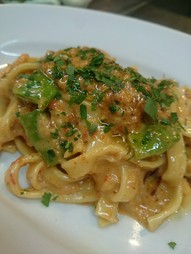 新湊産甲箱ガニのトマトクリーム　タリアテッレ