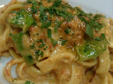 新湊産甲箱ガニのトマトクリーム　タリアテッレ