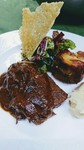 飛騨牛ホホ肉の赤ワイン煮込み