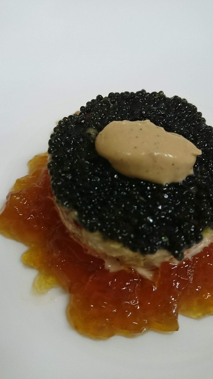 フランスブルターニュ産オマールエビの特別コース (一例)