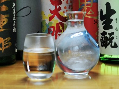 お酒に合うお料理をどうぞ