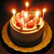 誕生日・記念日に、ケーキ付のアニバーサリープラン。ケーキにネームを入れることが可能です。ご予約時に主役の方のお名前をお伝えください。ゆっくりとお食事をお楽しみ頂ける特別コースです。一品一品お客様の食事のペースに合わせてお出しいたします。いつもと違う贅沢な時間をお過ごしください。