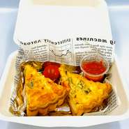 ※写真は2ピース
タルト生地と野菜の甘み、卵と生クリームの優しい味わいのキッシュ。おつまみにも、お子様にも喜んでいただける商品です。