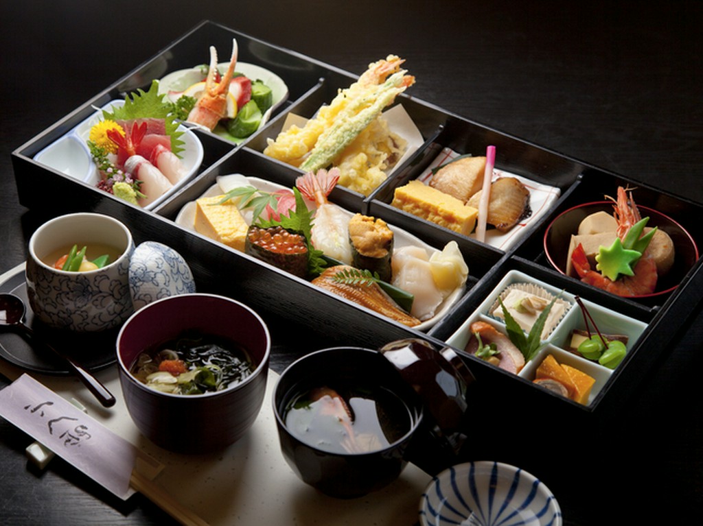 特別な日のお食事に『花菖蒲』がぴったり