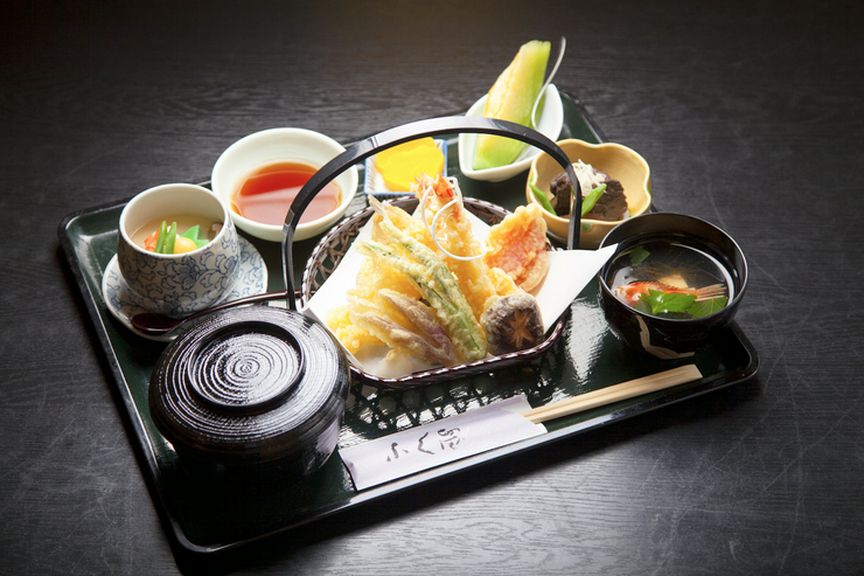 お寿司にも使えるほど、新鮮な旬の食材を使用した『天ぷら膳』