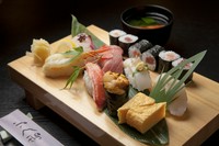 本格的な握りをリーズナブルなお値段でいただける『上にぎり』