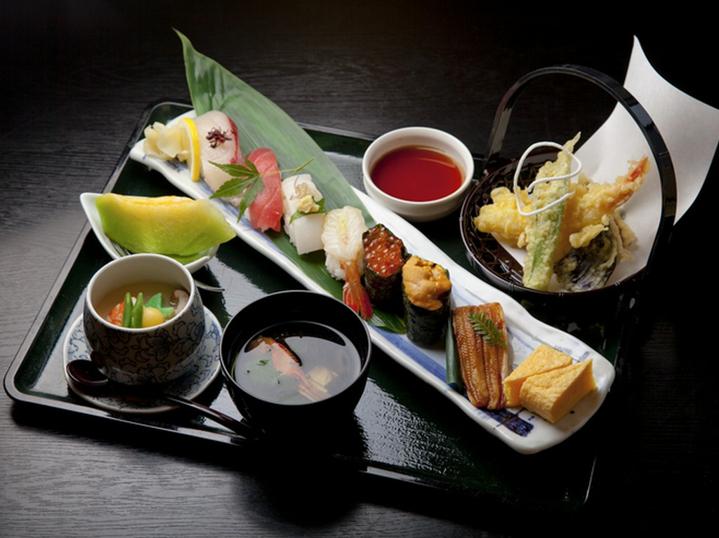 いろいろ食べたい人におすすめな『すし膳』
