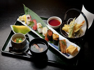 いろいろ食べたい人におすすめな『すし膳』