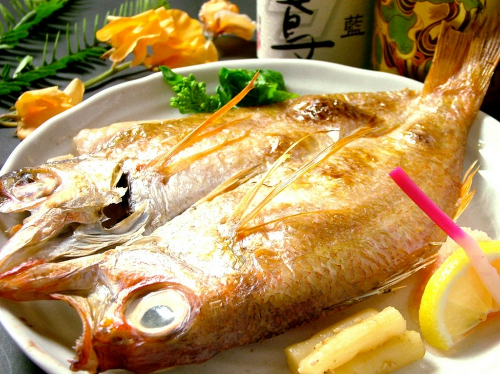 のど黒や蟹など、北陸の新鮮な魚介を存分にご堪能いただけます