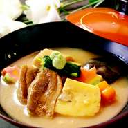 北陸・金沢の伝統的な郷土料理・加賀料理もご用意しています。