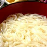 料理の鉄人、岸朝子先生が冷やしうどんを本に書いていただきました！