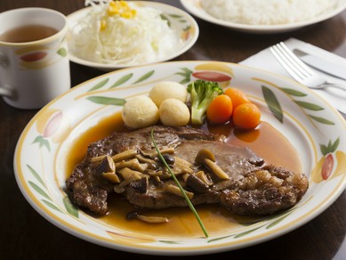 採算度外視の『牛リブロースステーキセット』200g