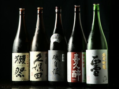 地元静岡の地酒をはじめ、厳選された日本酒