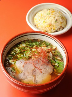 信頼する業者から仕入れるこだわりの「豚ロース肉」