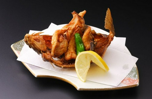 『あわびステーキ』、『かれい唐揚げ』など、一品料理も人気です