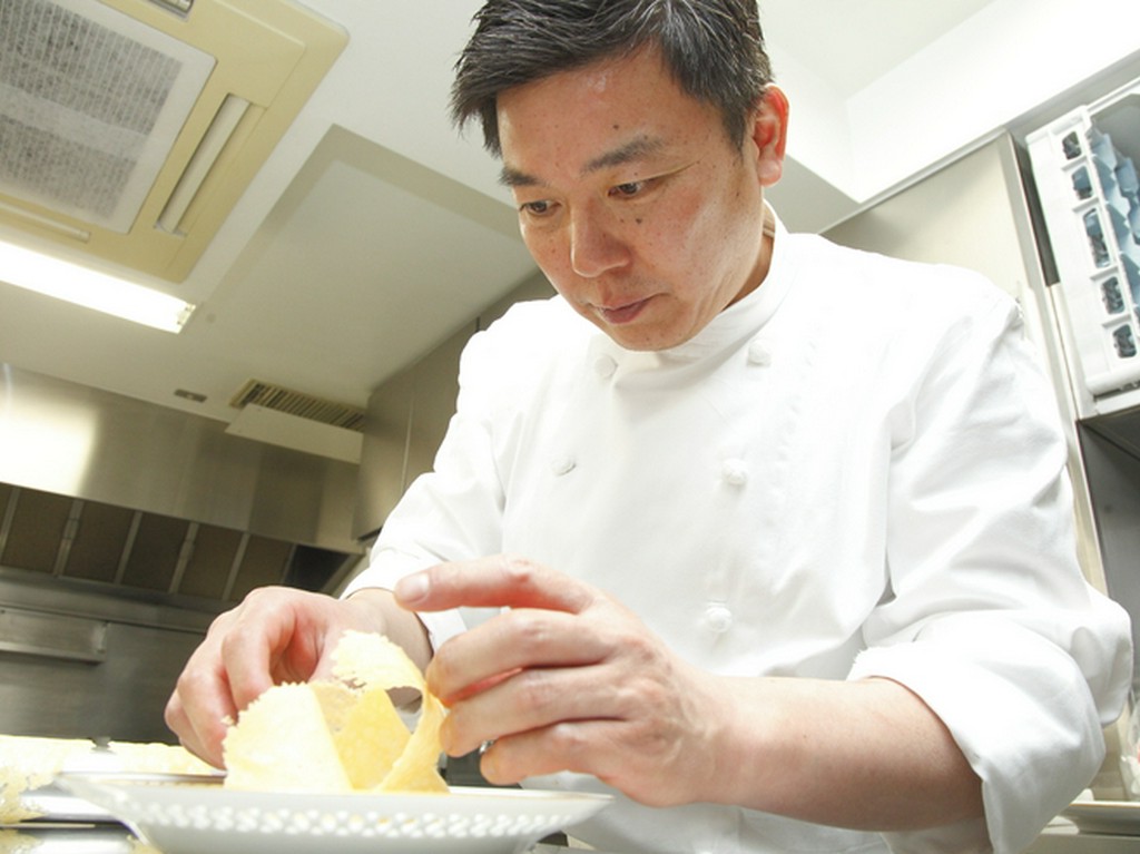 お客様に「楽しかった」といわれる料理を提供しています