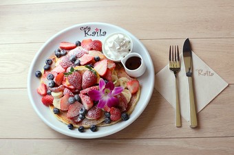 人気No.1　カイラオリジナルパンケーキ＜トッピング全部乗せ＞