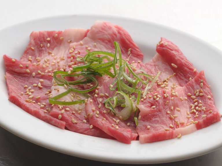 お肉本来の味が楽しめる焼肉の定番『牛カルビ』