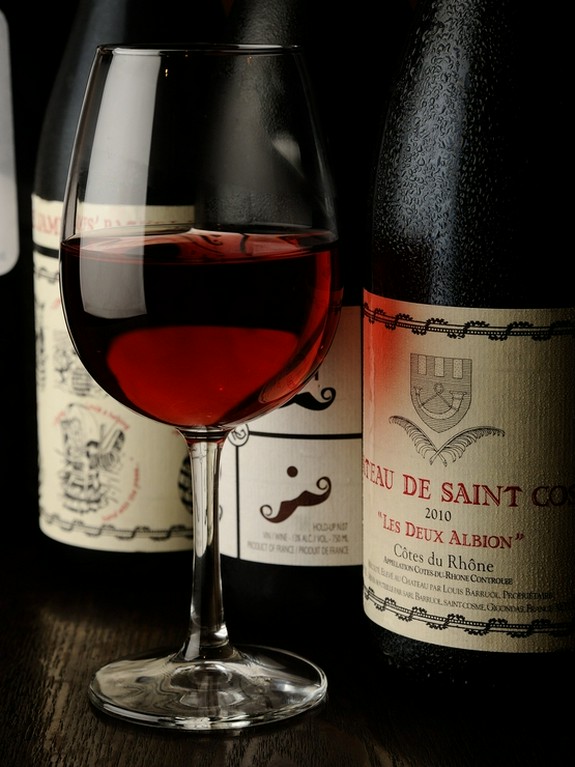 肉を熟知したオーナーが厳選したワイン