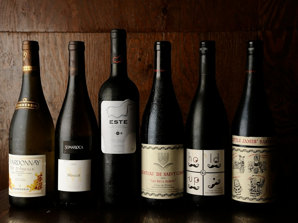 最高級のお肉と一緒に楽しめる『ワイン各種』