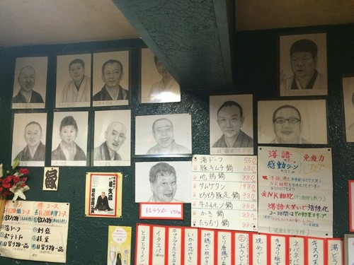 ママさんが書き上げた著名人のデッサンは見物！