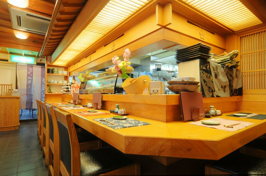 カウンターでしっぽりと