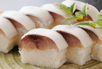 入荷状況による
※写真はサバの棒寿司