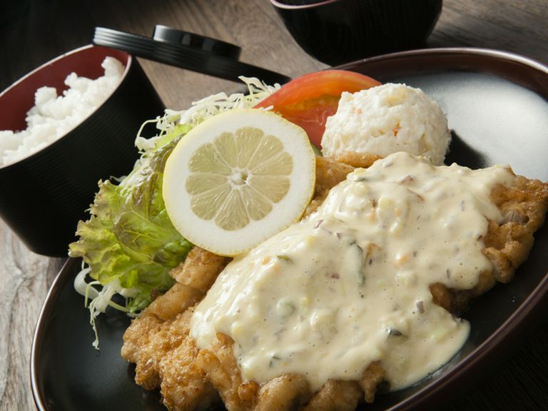 自家製タルタルソースが味の決め手『チキン南蛮定食』