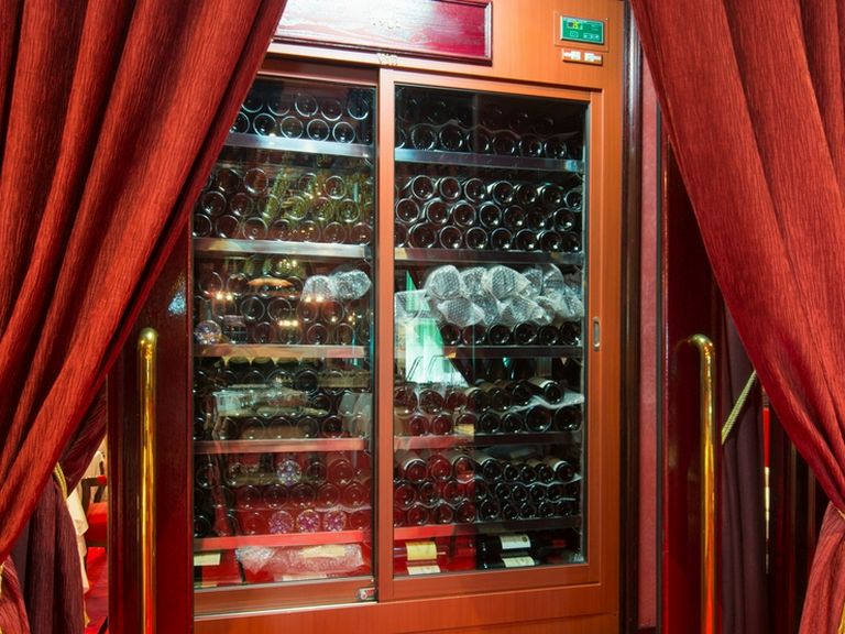 プティシャトーからグランヴァンまで500種のワイン