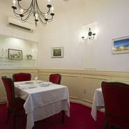 上質な料理とワインをゆったりと楽しみたい気分の日には、フレンチ女子会というのもオツなもの。華やかなプレートを目で楽しみ、本場の味わいを舌で楽しみ、会話が弾む女子会になること請け合いです。