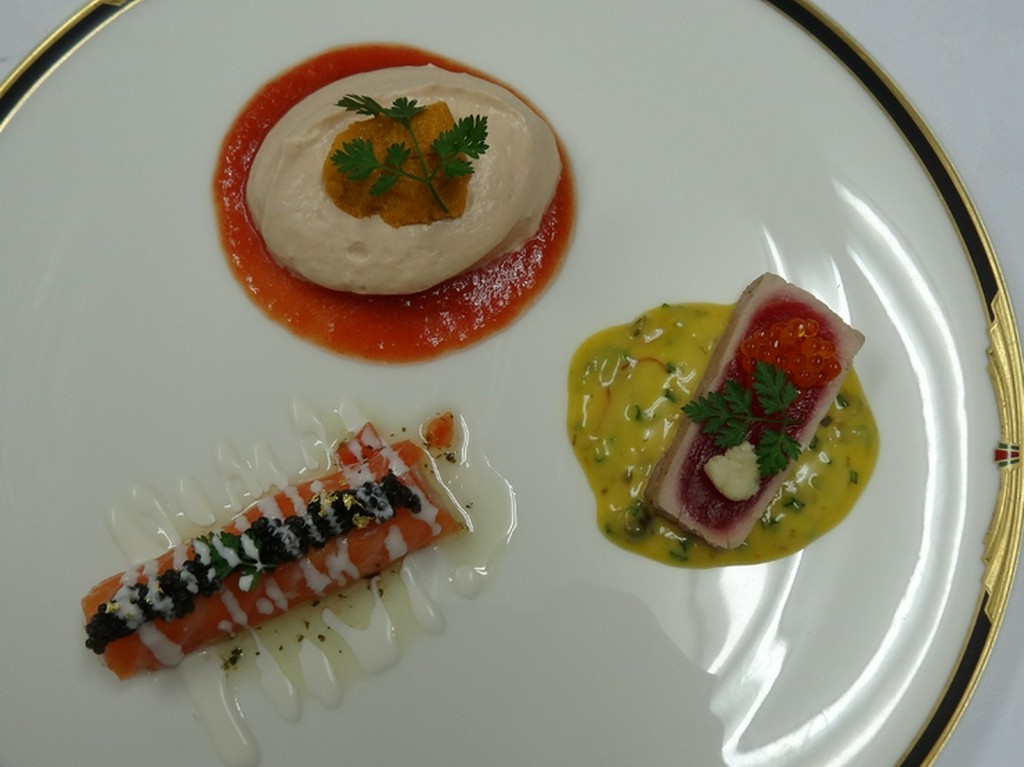 続く料理への期待が高まる「アミューズ」（ディナーコースより）