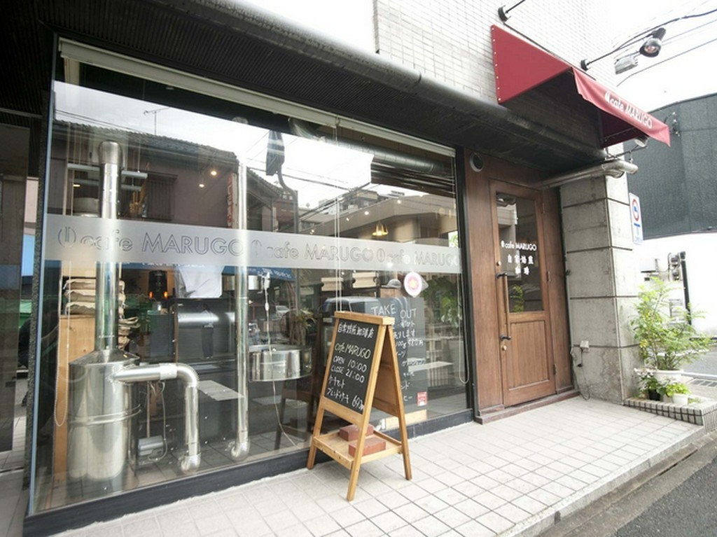 明るく開放的な外観が【cafe　MARUGO】の目印です