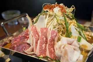 店主お勧めは、『ぎゅうとん食べ比べ　ちりとり鍋』