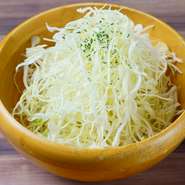 ふわふわなきゃべつとプチプチした食感がくせになります。