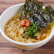 焼肉の〆はやっぱり冷麺でしょう。梅としそがあっさり ツルツル・歯応え麺は最高！ 