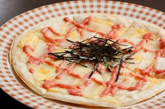 お腹がすいたときにピッタリの『明太もちピザ』